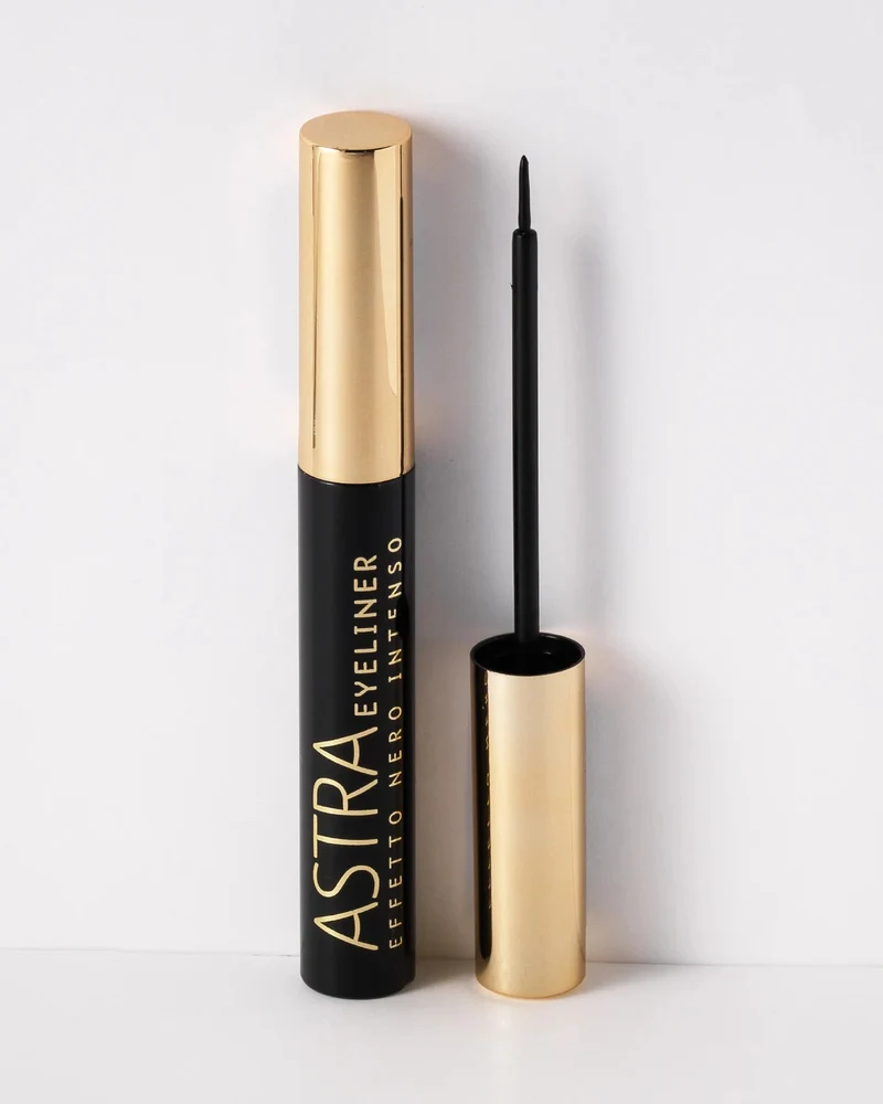 Astra Eyeliner Effetto Nero Intenso Semi-Matt